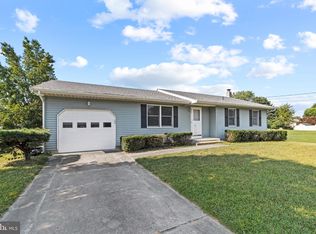 5 E Dartmouth Rd, Pennsville, NJ 08070