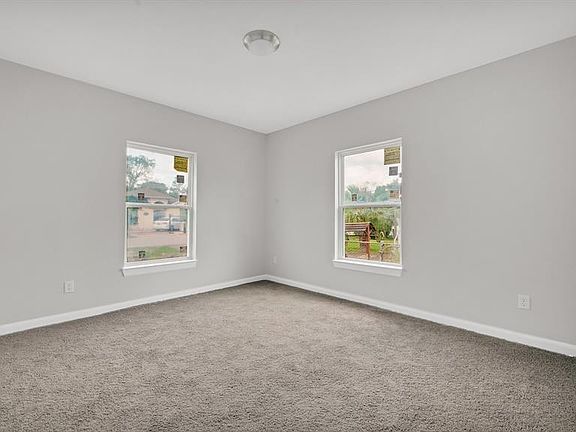 3rd image of 10430 Wiggins St