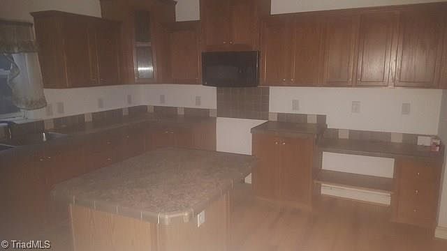 2nd image of 1188 Bakers Ridge Rd