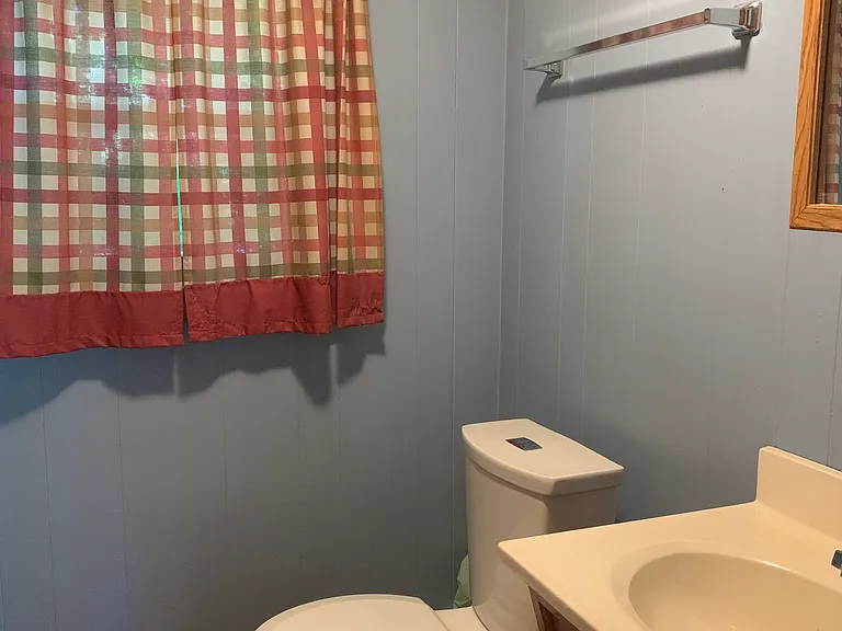 135 White Farm Dr #B — Photo 9