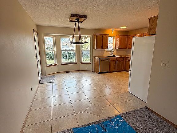 4th image of 307 E Slim Wilson Blvd