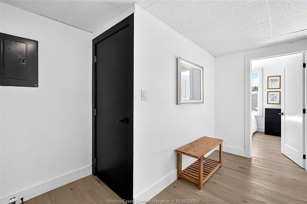 3 bed, $2,400 — Photo 2