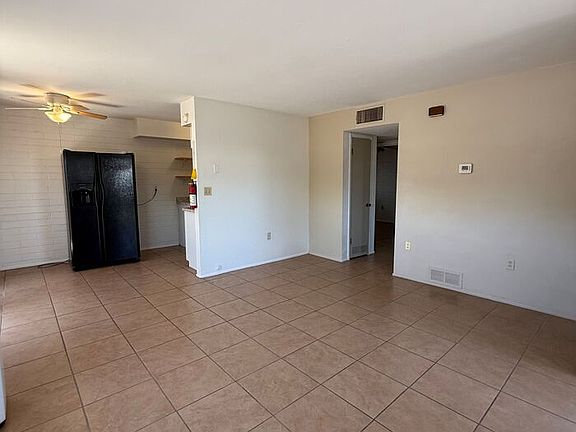 2nd image of 2550 N Park Ave #9