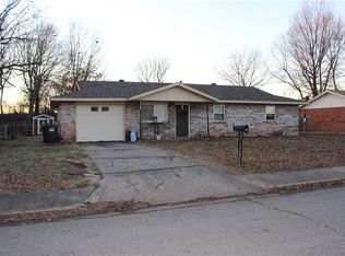 1104 Daline St, Springdale, AR 72762