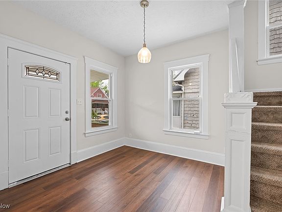 5th image of 9611 Fuller Ave