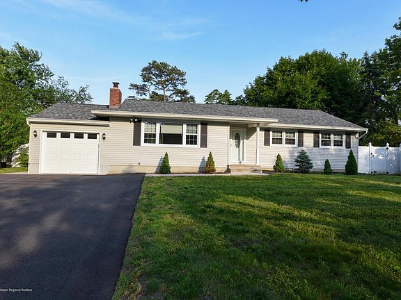 2nd image of 29 Marjorie Dr