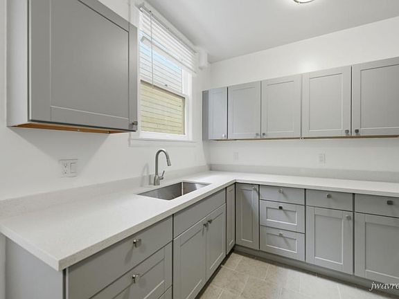 2nd image of 1346 16th Ave #2