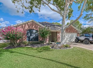 16806 Basewood Ct, Sugar Land, TX 77498