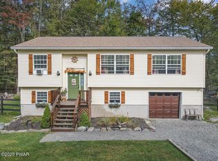 103 Ridge Cir, Greentown, PA 18426
