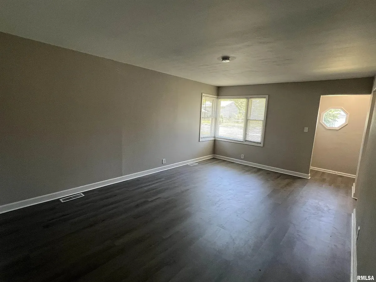 jpg - 1217 E Forrest Hill Ave