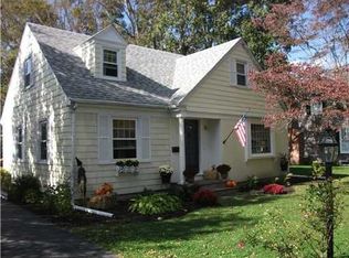 15 Gorham Pl, Bristol, RI 02809