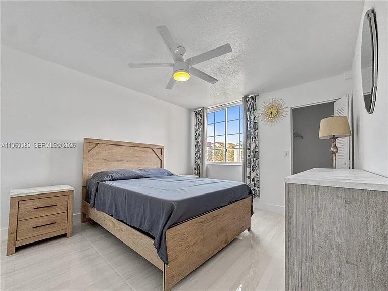2123 Renaissance Blvd — Photo 4