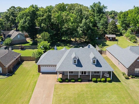 2nd image of 6323 Daybreak Dr