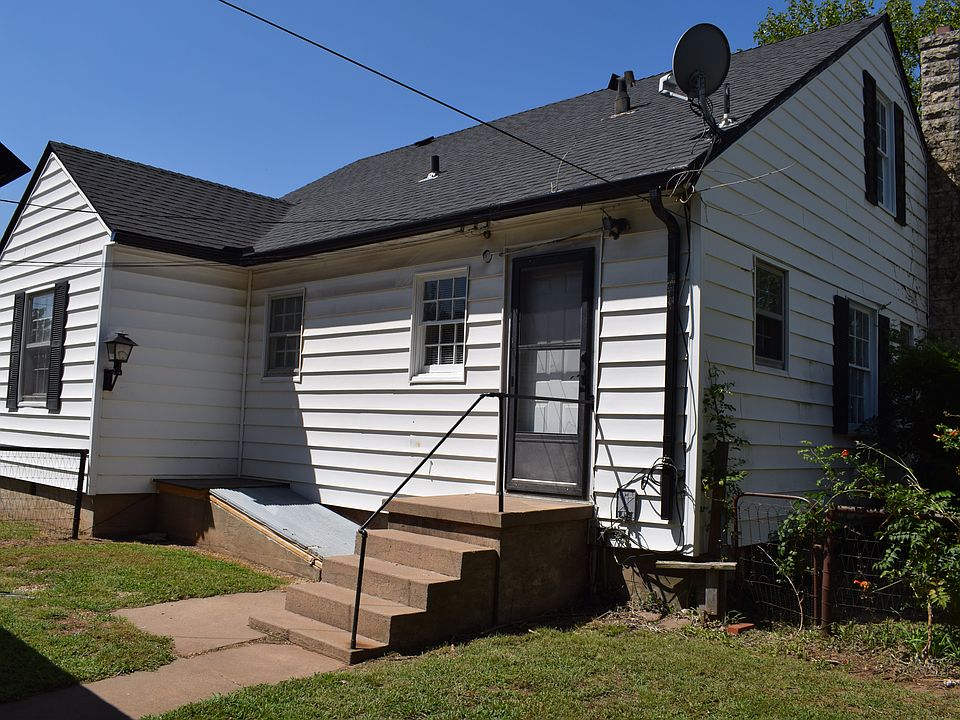 1st image of 1319 S 8th St