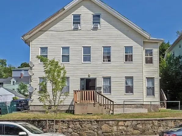 6 Farwell St APT 2, Worcester, MA 01605