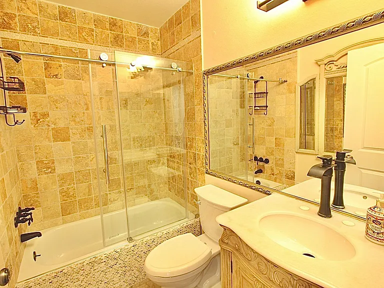 439 N Doheny Dr #107 — Photo 12