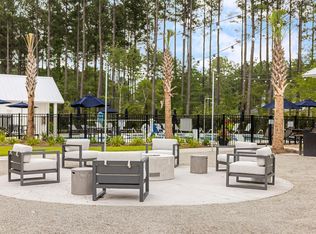 732 Breakers Reef Ln, Huger, SC 29450