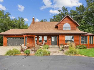 11757 Apple Rd, Postville, IA 52162