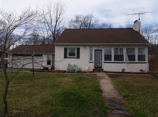 910 Greenspring Rd, York, PA 17404