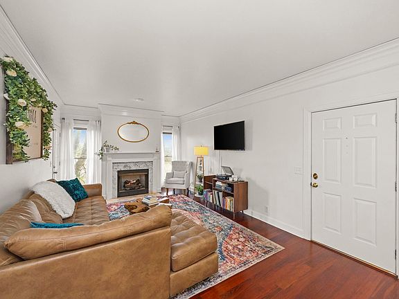 3rd image of 110 Sloan Rd