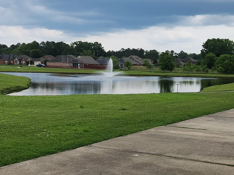 1229 Westfield Ln — Photo 3