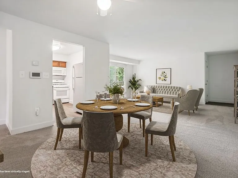 Hamilton Springs Apartments — Photo 4