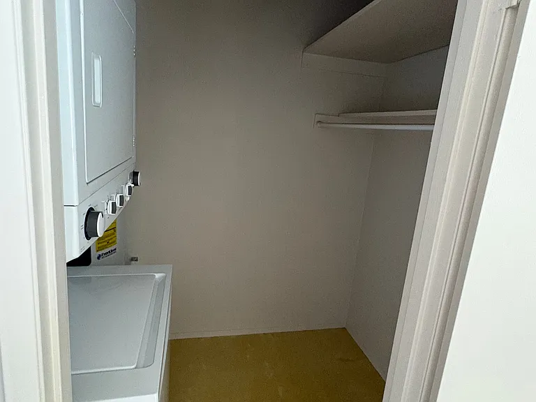 133 SW Normandy Rd #9 — Photo 7