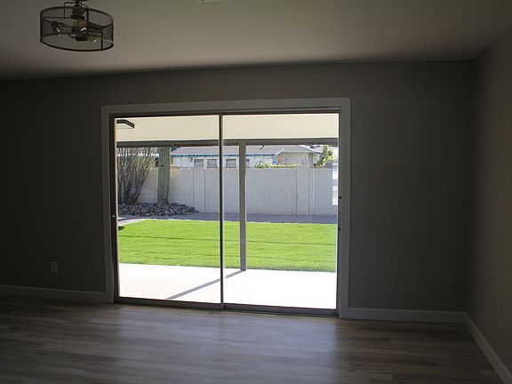 4th image of 8337 E Cypress St