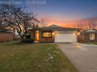 45261 Patrick Dr, Canton, MI