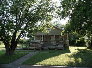 1322 Ash Crescent St, Fort Worth, TX 76104