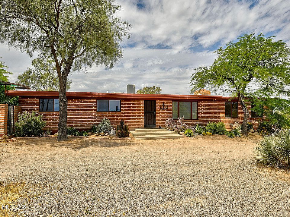 1st image of 6061 N Panorama Dr