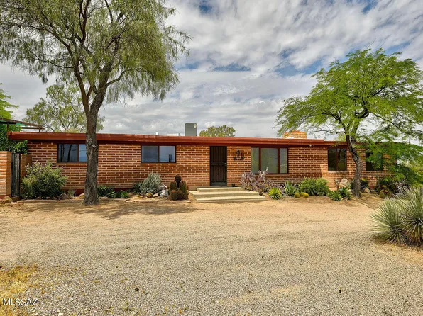 6061 N Panorama Dr, Tucson, AZ 85743