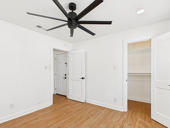 4th image of 607 Foch St APT C