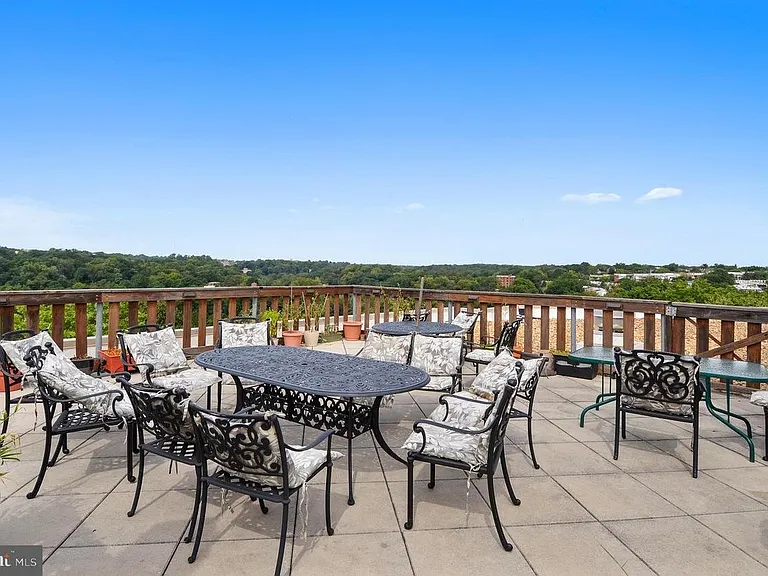 1801 Clydesdale Pl NW #715 — Photo 4