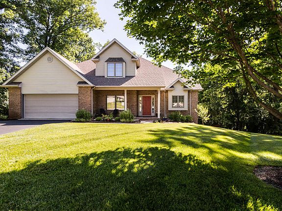 2nd image of 1818 Northwoods Ln