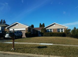 6 Clearwater Ct, Lake Zurich, IL