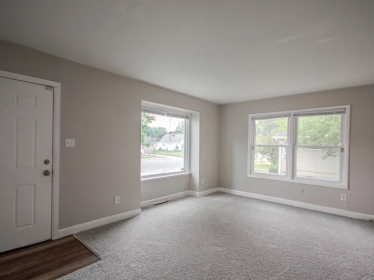 910 Roger St — Photo 20