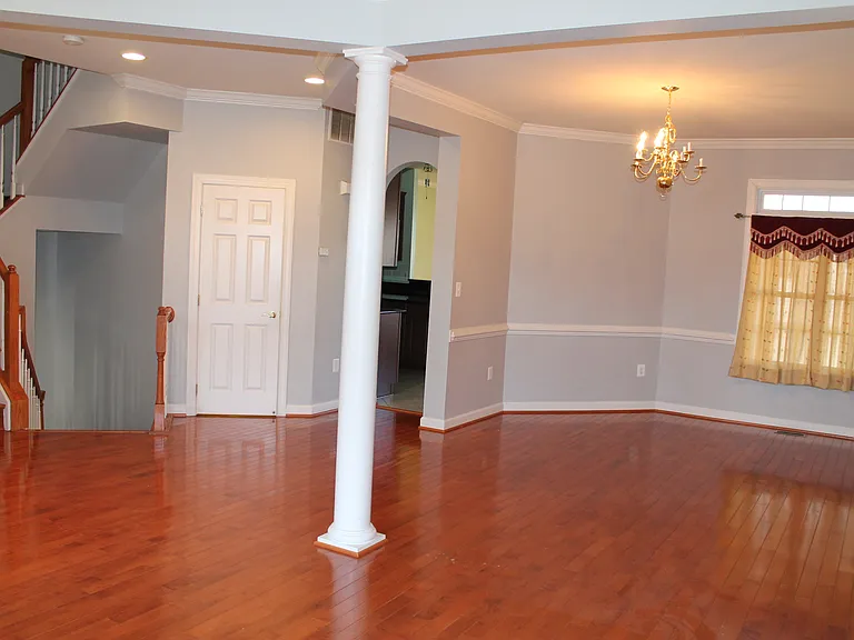 24907 Earlsford Dr — Photo 36