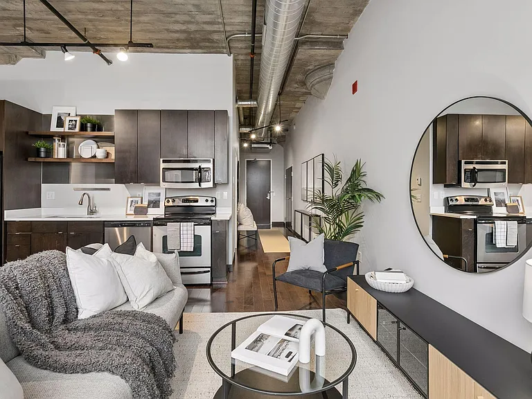 618 Washington Ave N #500 — Photo 5