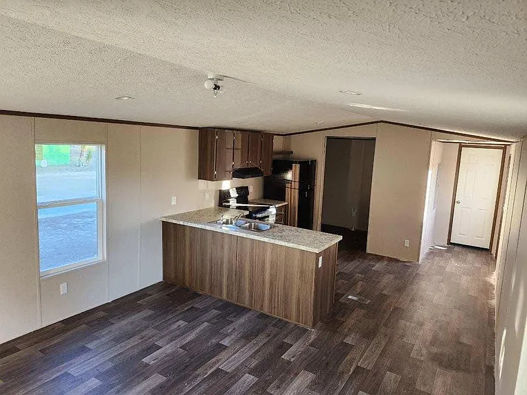 888 Dale Ln — Photo 7
