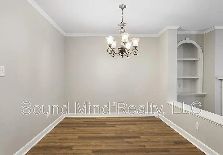 112 Lomond Ln — Photo 10