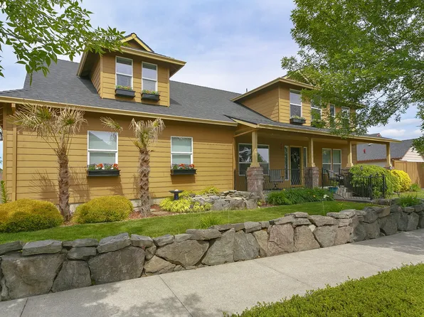 3793 NE 205th Ave, Fairview, OR 97024