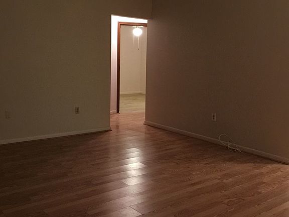 3rd image of 2325 Maben Ave