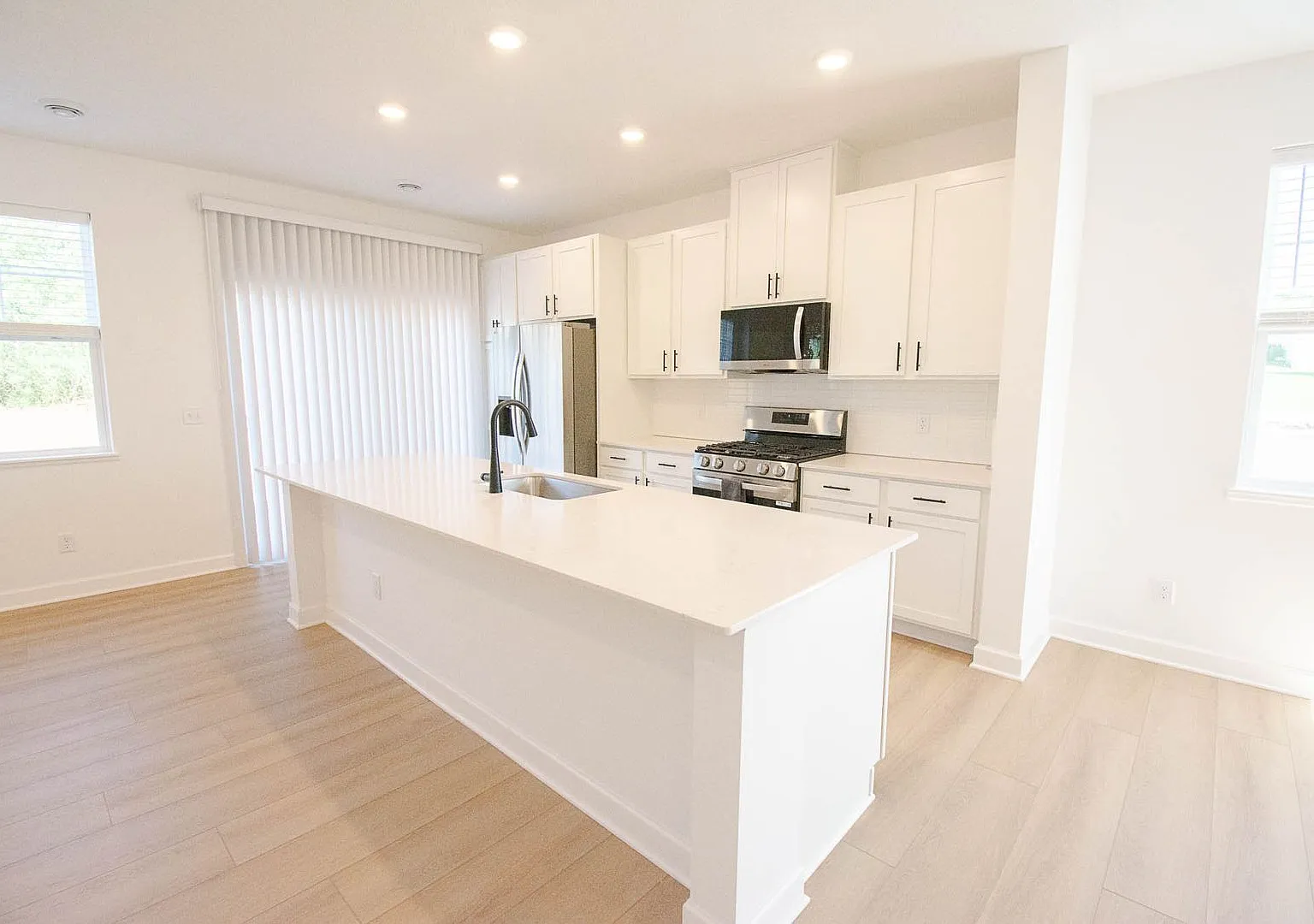 Brand New Construction - Pristine, Bright NW Townhome! — Photo 2