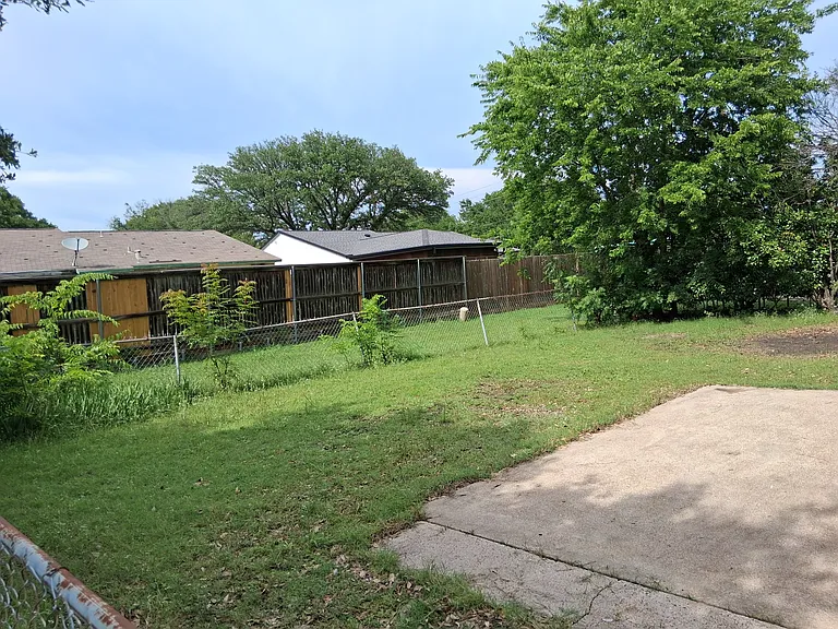 563 Cumberland Dr — Photo 25