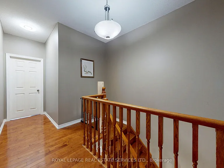 65 Morwick Dr — Photo 17