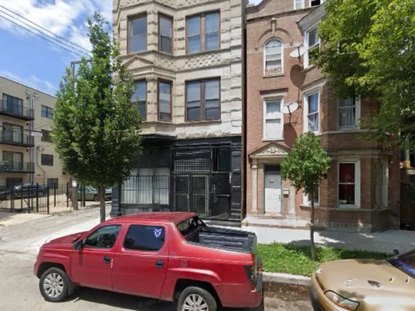 2744 W 18th St, Chicago, IL
