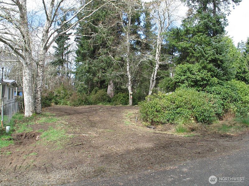 2nd image of 32317 Q Place