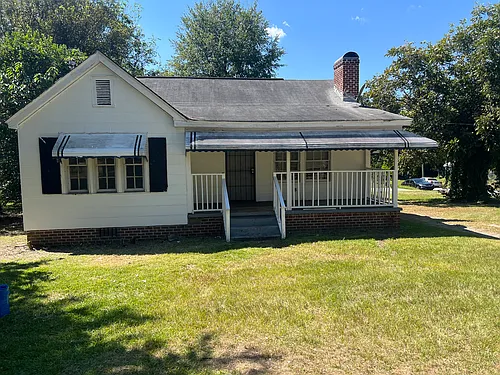 3811 Lyons St Photo 1