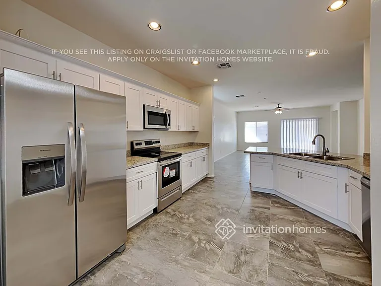 10821 W Madison St — Photo 6